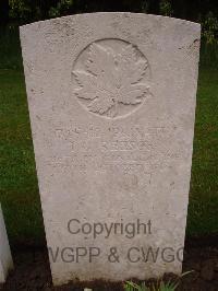 Etaples Military Cemetery - Reesor, Ivan Otto